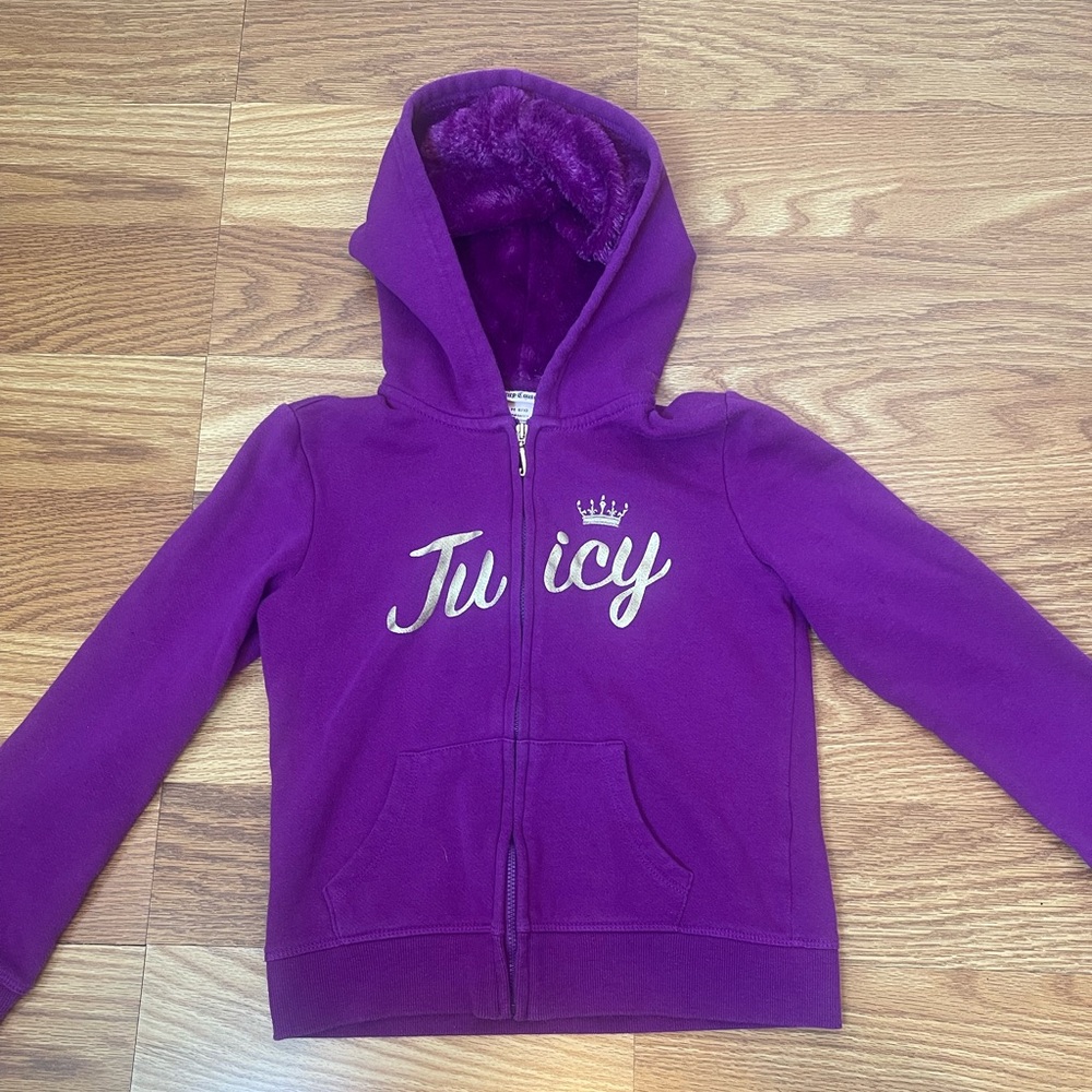 Juicy couture girl’s zip up hoodie size M 8/10 years old